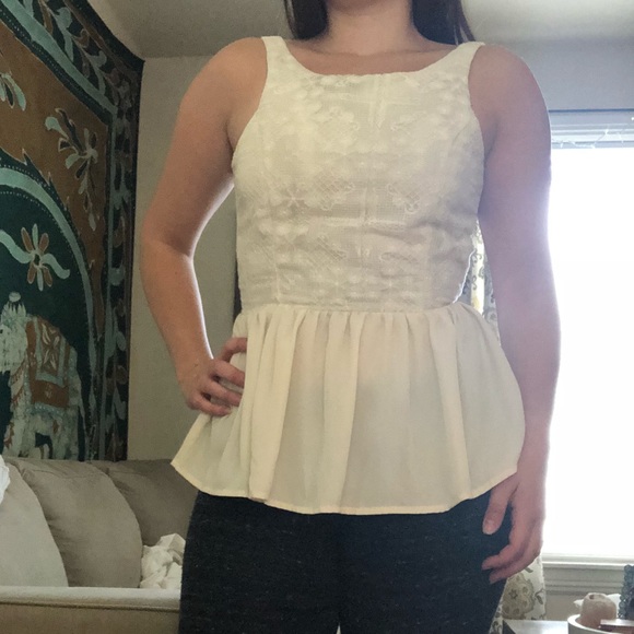 Cream colored tank top blouse. - Picture 3 of 4